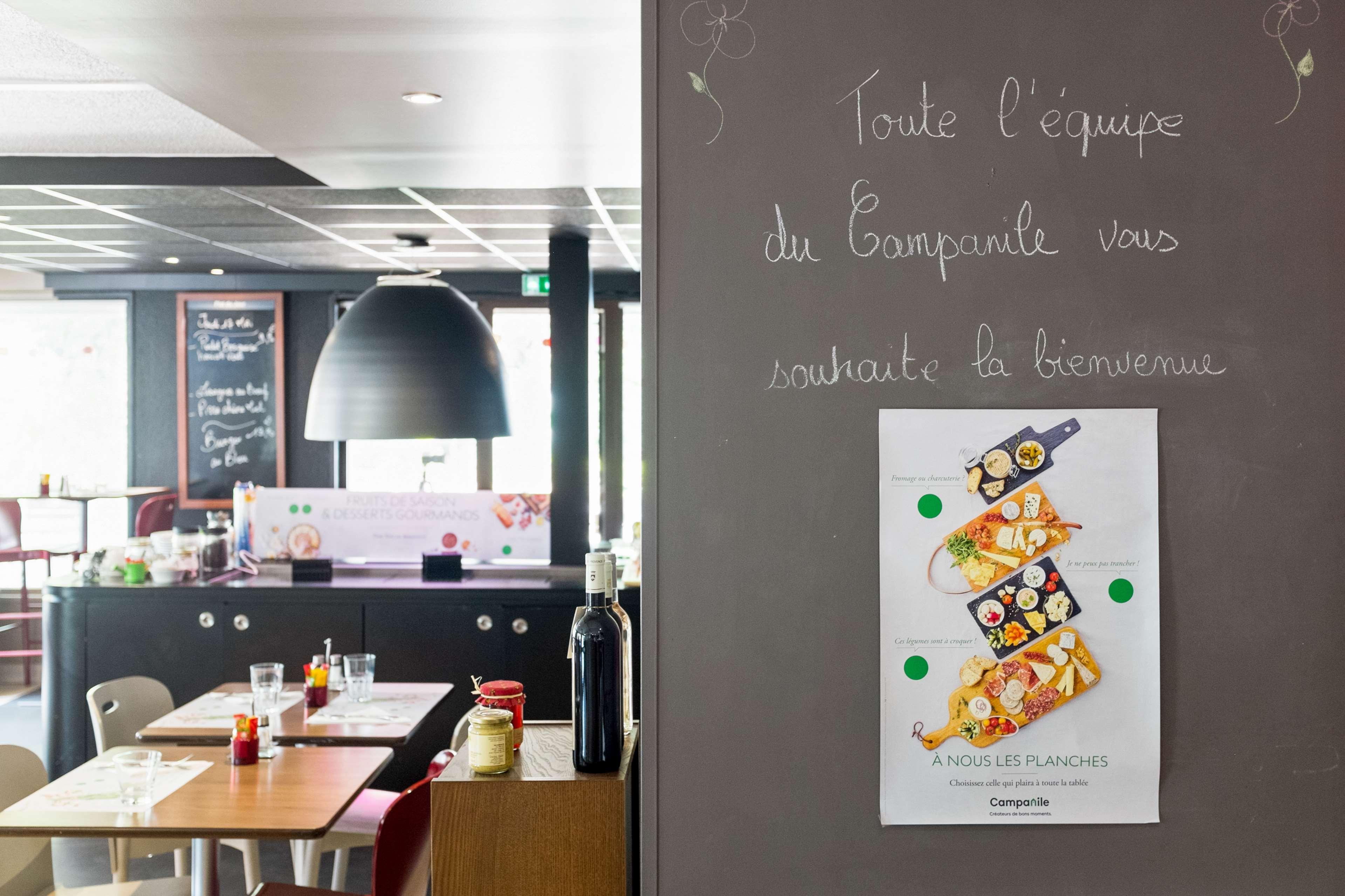 Hotel Campanile Rouen Nord - Barentin Esterno foto